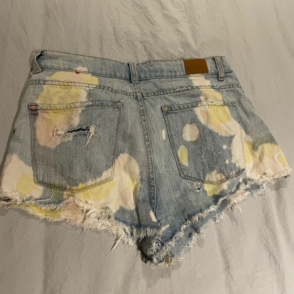 30 waist BDG retro colour splashed jean shorts - Picture 3 of 3